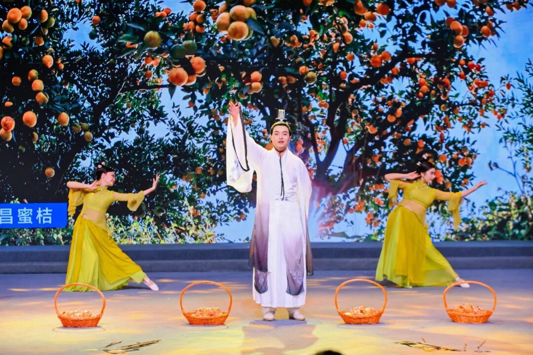 今晚必开生肖图特马