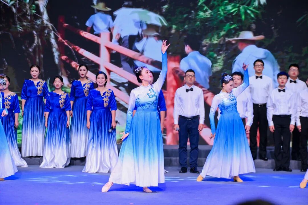 今晚必开生肖图特马