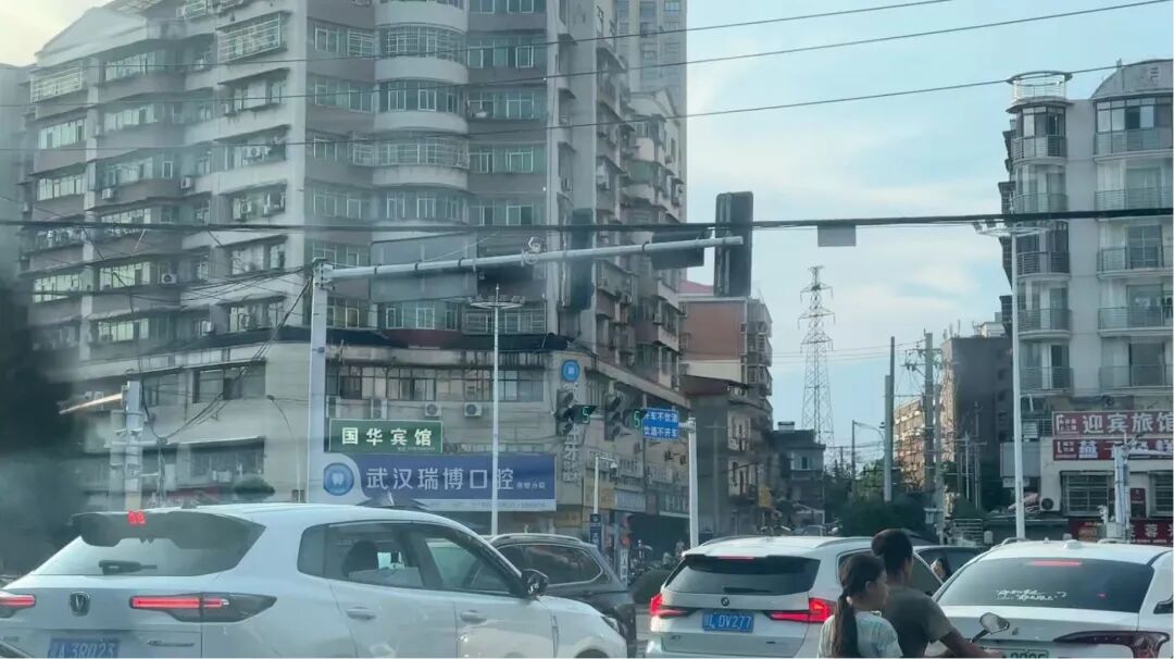 男子身中16刀身亡，前妻逃亡26年一审获刑12年，二审检方建议无期徒刑