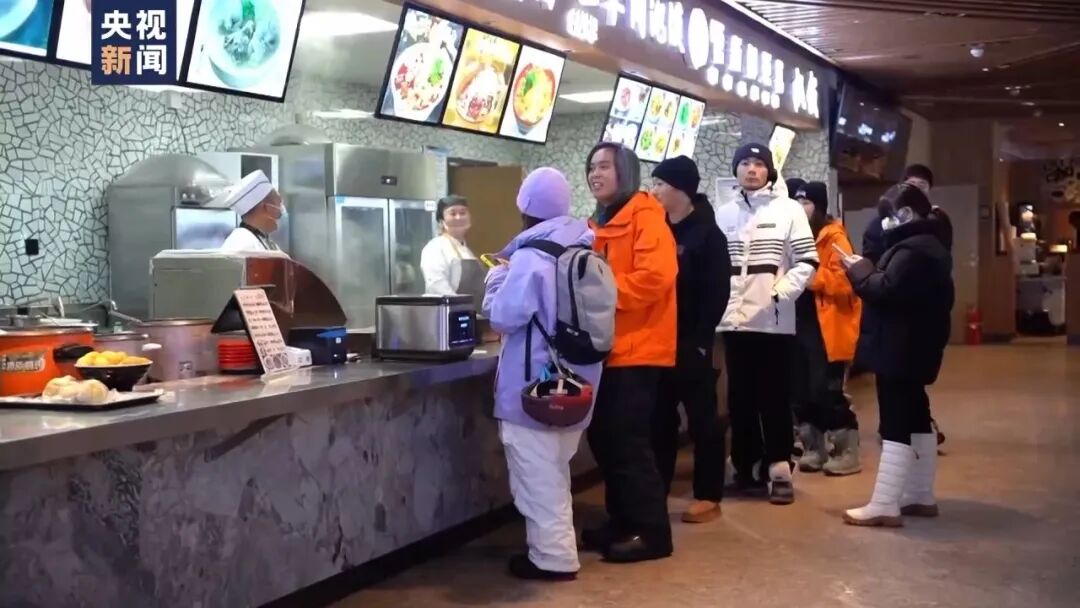 新疆喀纳斯景区暂停开放的公告，对滞留游客紧急救援