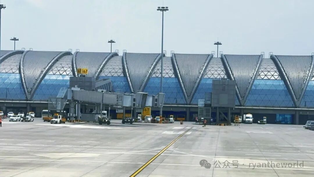 东航B777-300ER头等舱沪蓉线体验 2。8万里程兑换攻略及乘坐提醒
