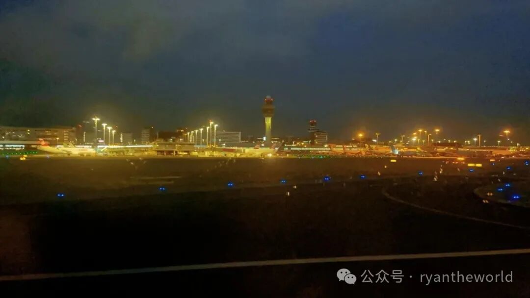 首尔阿姆斯特丹荷航商务舱无娱乐无充电无大餐 获赔4。4万里程值吗