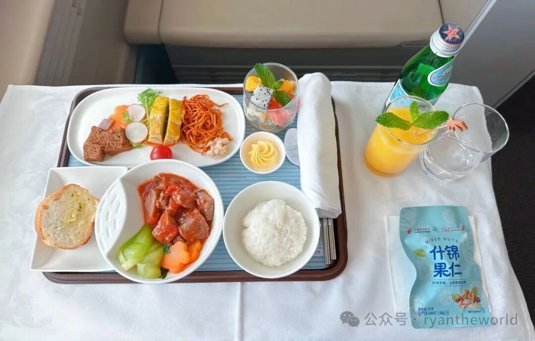 东航B777-300ER头等舱沪蓉线体验 2。8万里程兑换攻略及乘坐提醒