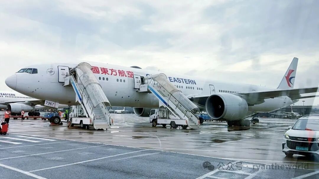 东航B777-300ER头等舱沪蓉线体验 2。8万里程兑换攻略及乘坐提醒
