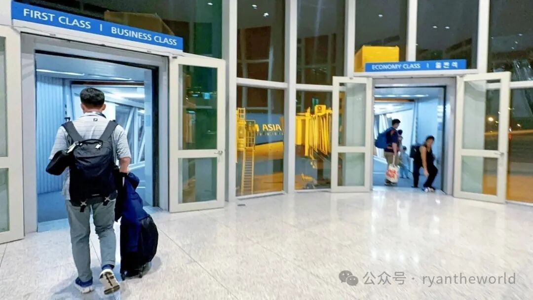 首尔阿姆斯特丹荷航商务舱无娱乐无充电无大餐 获赔4。4万里程值吗