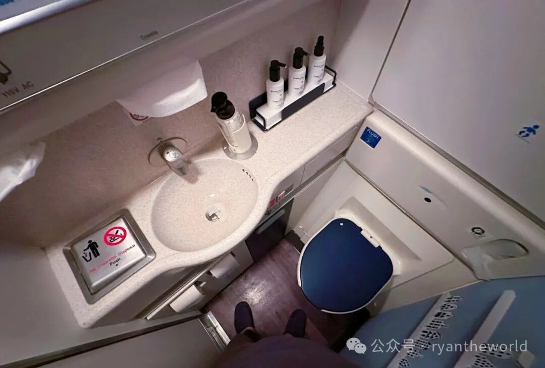 首尔阿姆斯特丹荷航商务舱无娱乐无充电无大餐 获赔4。4万里程值吗