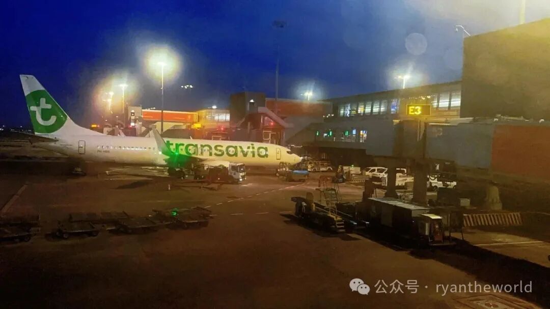 首尔阿姆斯特丹荷航商务舱无娱乐无充电无大餐 获赔4。4万里程值吗