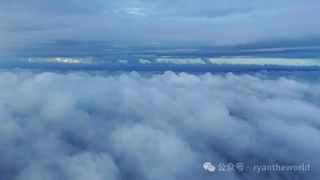 赫尔辛基飞阿姆斯特丹荷航商务舱餐盒实测 隔夜配餐干硬点心引吐槽