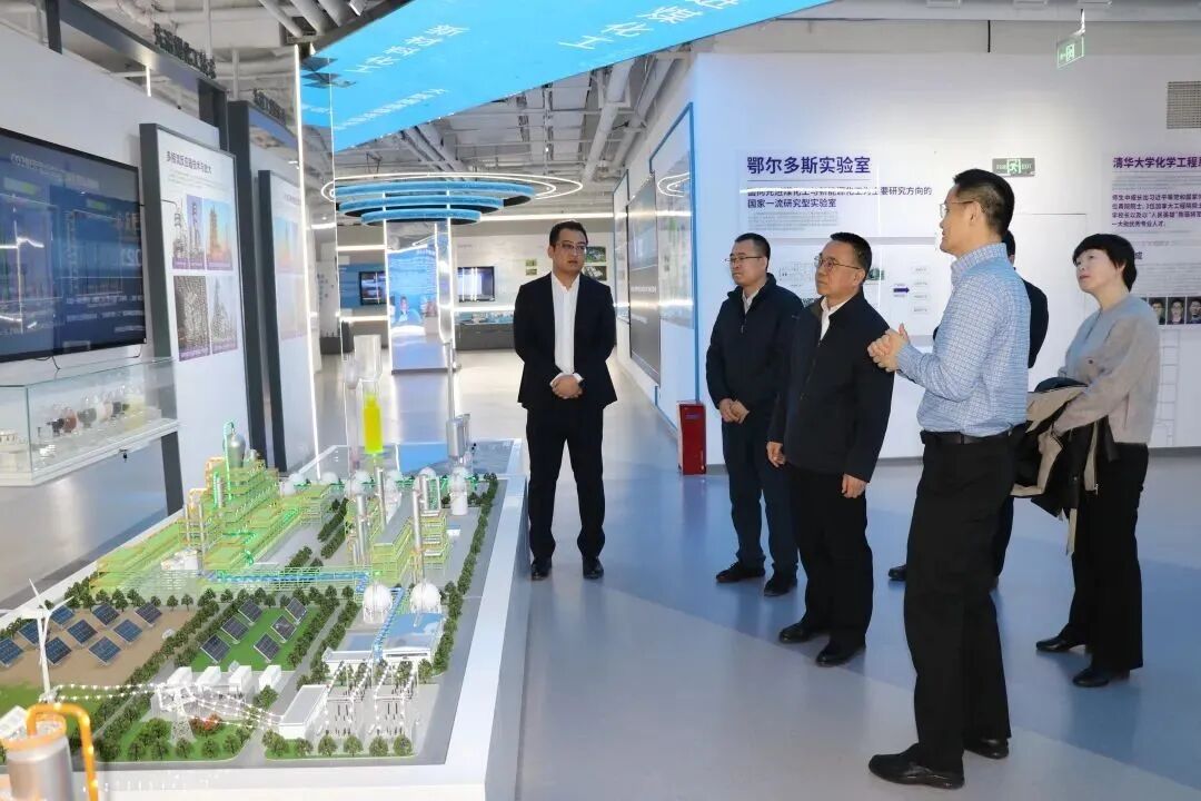 巖征儀器深度參與鄂爾多斯實驗室儀器設(shè)備建設(shè)