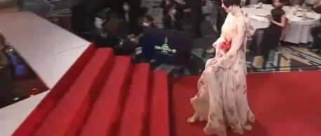 羡慕了！这就是不结婚的好处吧。