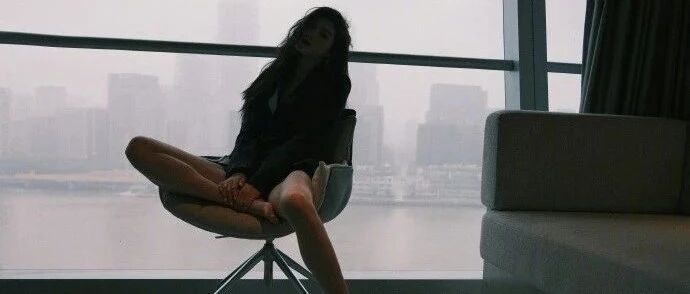 这个新恋情，真是让人没想到！