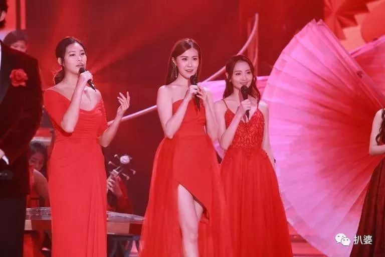 2019年度的TVB紅毯，凍齡港女們比槽點滿滿的禮服有看頭多了! 時尚 第11張