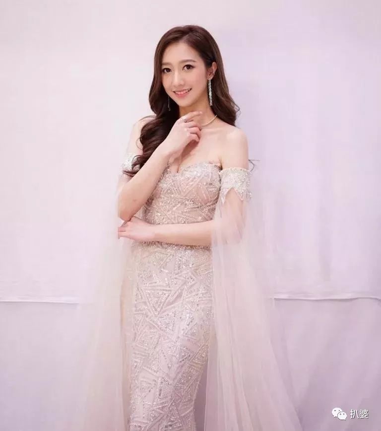 2019年度的TVB紅毯，凍齡港女們比槽點滿滿的禮服有看頭多了! 時尚 第14張