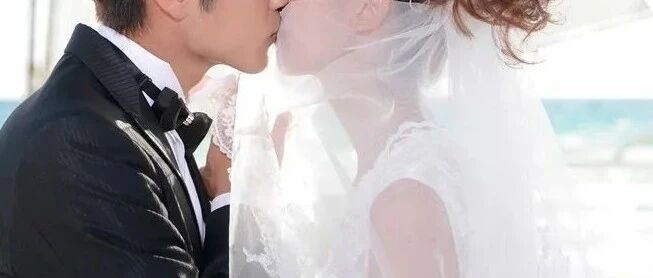 wow，又一对跳过恋情直接官宣结婚的！