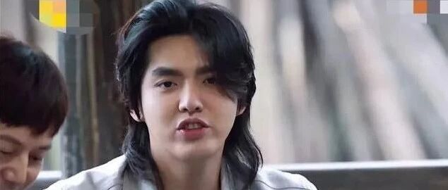 一口气爆出6个绯闻女友，纯情男孩吴亦凡好忙啊