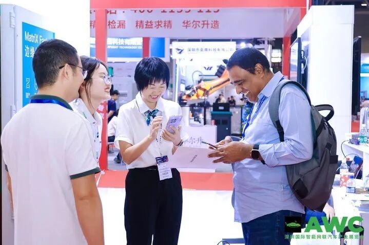 燃动鹏城！AWC 2024开幕首日智能网联汽车行业巨头齐聚，探索未来出行新风向！24