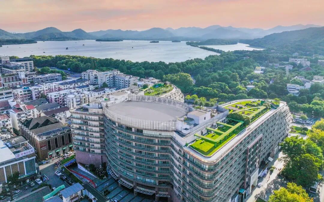 杭州西湖边酒店房券299。5元起 多店周末不加价有效期至2027