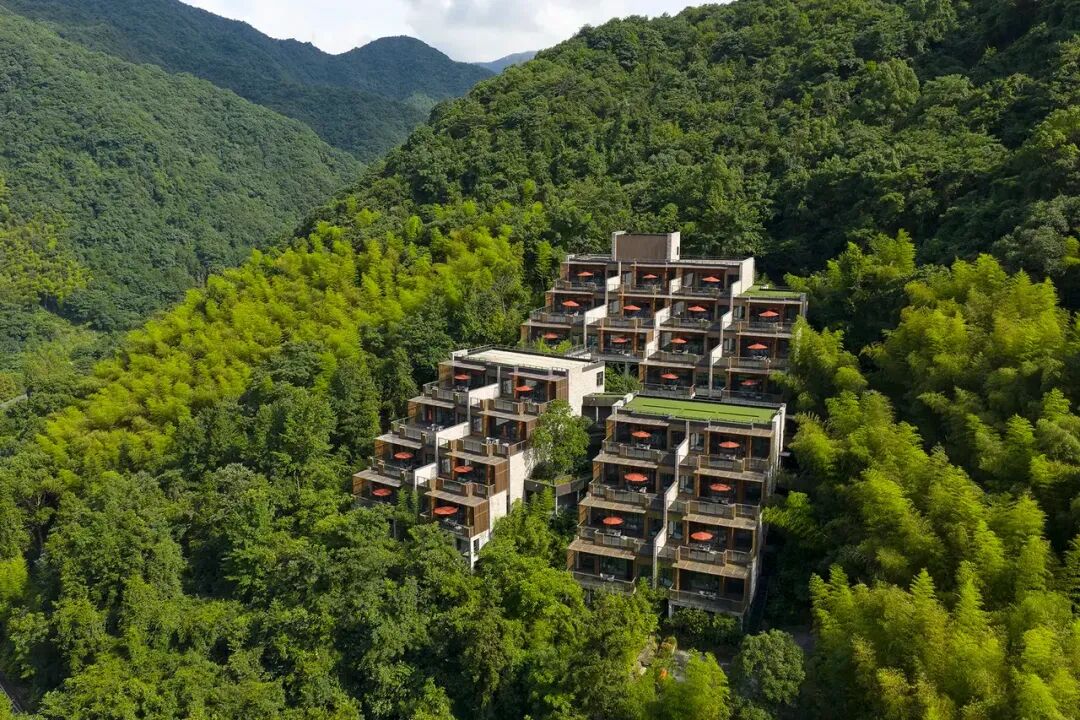 杭州西湖边酒店房券299。5元起 多店周末不加价有效期至2027