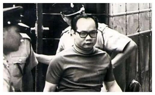 青春啓蒙港片《跛豪》，導演很敢拍，不在乎上限
