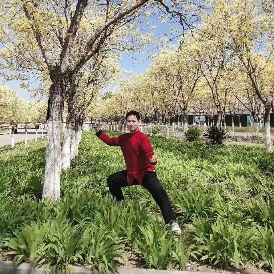 陈浩.jpg