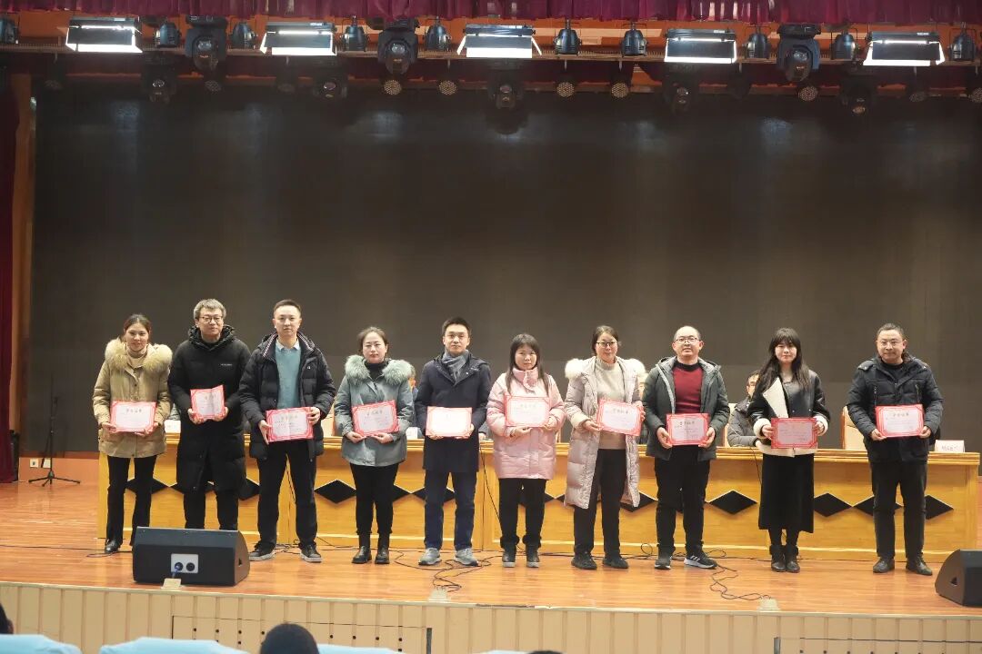 谢杰,张十川,韩丁,龙安伟,陈杨利,郑娜,王志宏,衡杜娟,蒋李军,杨军成