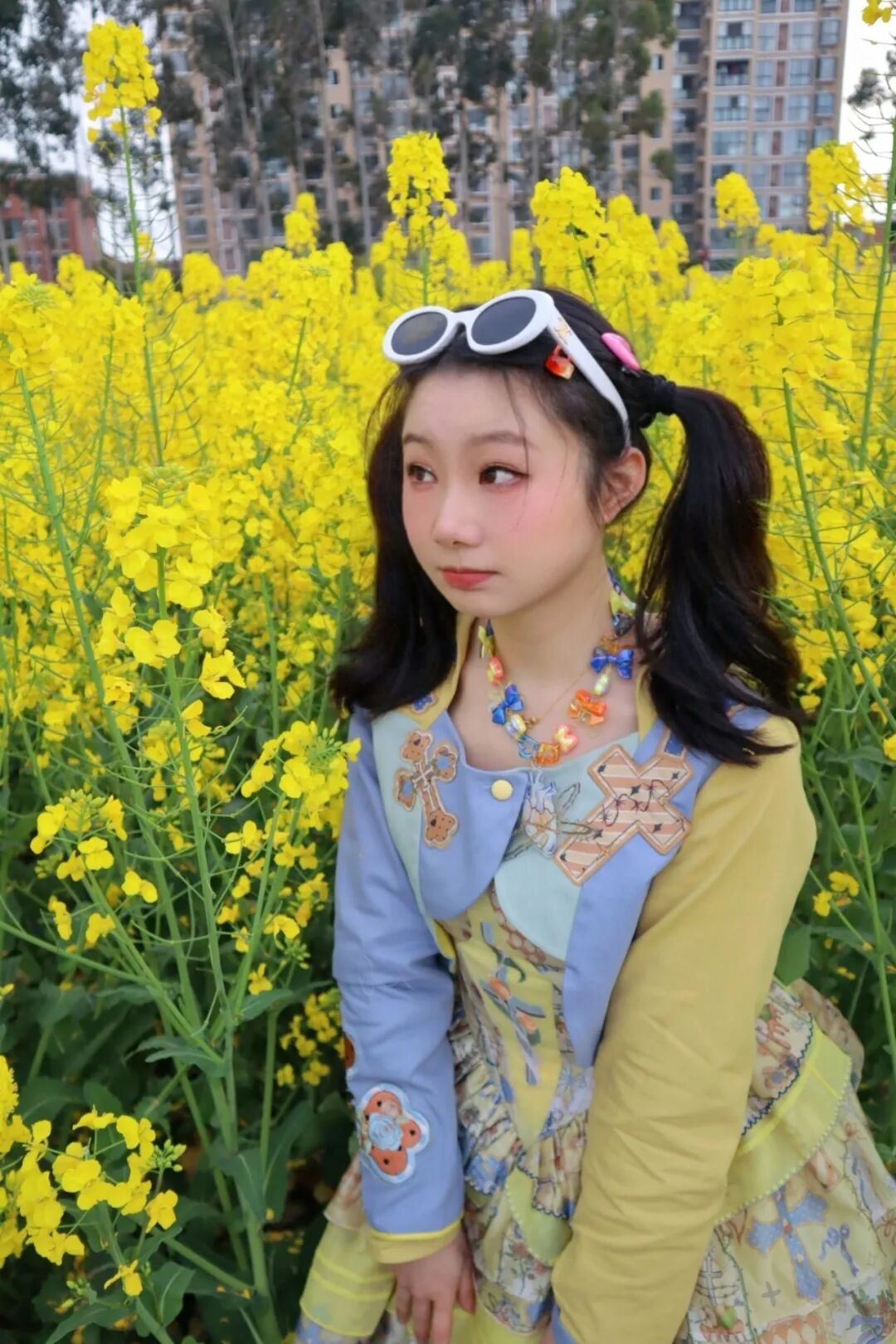 初夏的浪漫怎么少得了和锦城"校花"们合影