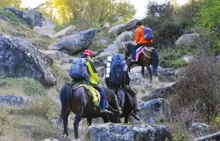 四姑娘山失踪者平安出山12名救援队员失去联系