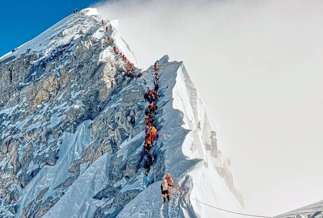 Everest set for crowded summit season | The Star