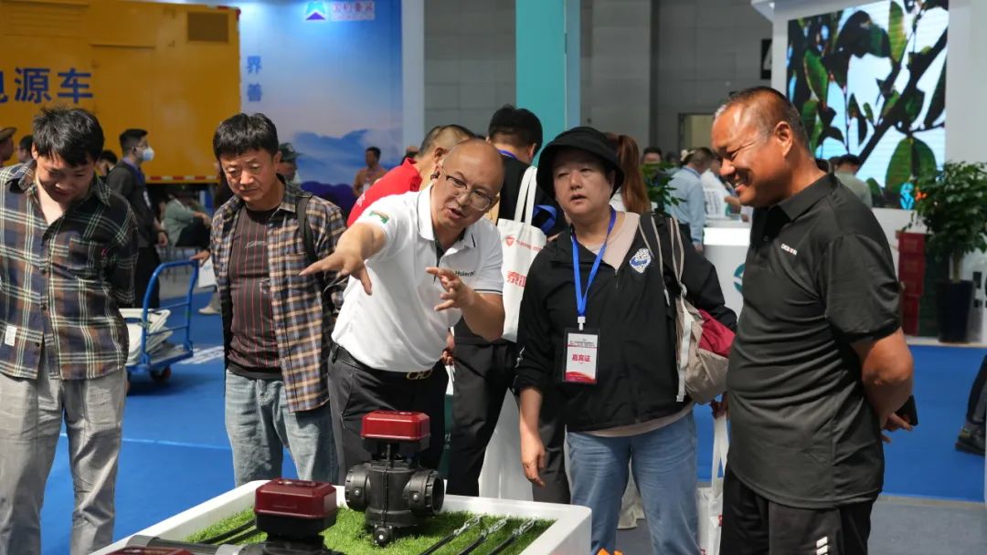 bevictor伟德官网集团智慧水肥一体化模式产品赴约第二十四届新疆农业机械博览会(图3)