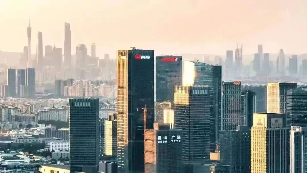 番禺龙湖御湖境8月开放样板房，吹风价约6万元/㎡！