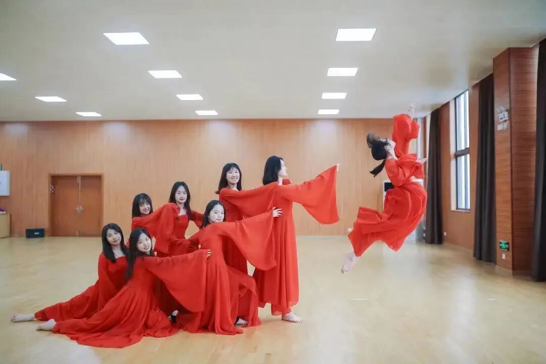 2 杭四中国际部A-Level课程，英国G5名校录取大满贯17.jpg