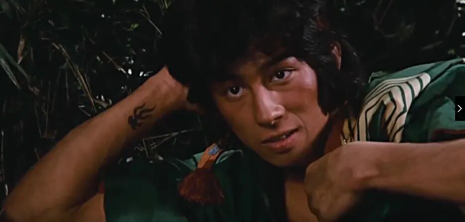 64岁日本顶级男神在好莱坞跑了20年龙套这次终于爆了