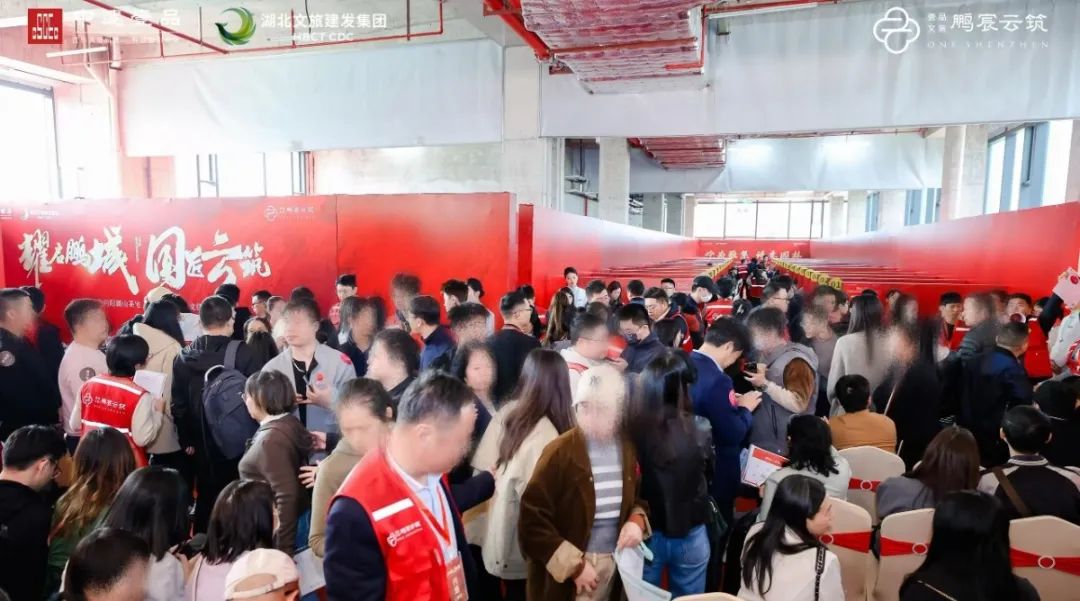深圳再现千人抢房子
