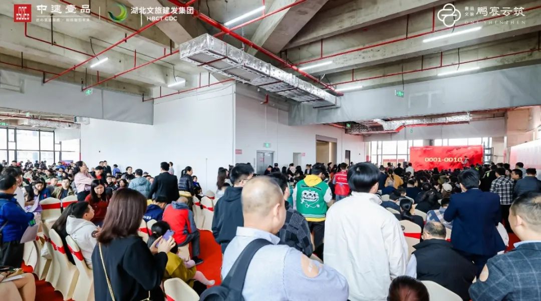 深圳再现千人抢房子