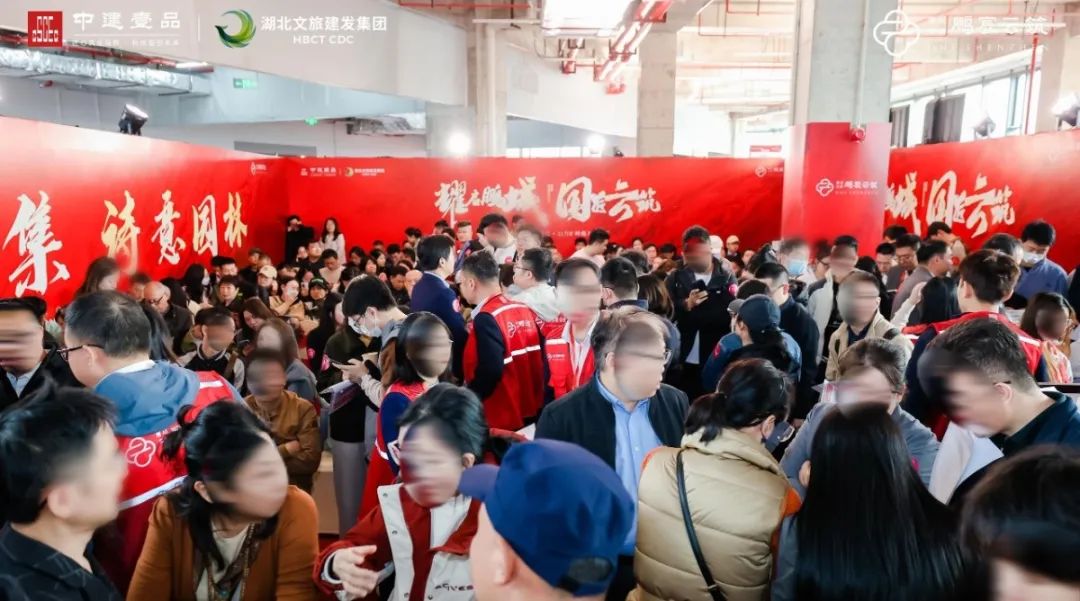 深圳再现千人抢房子