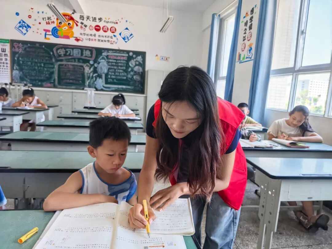 2025 年 “凉山阿依” 职工子女暑期爱心托管启动，21 天破解看护难题并促家风建设插图2