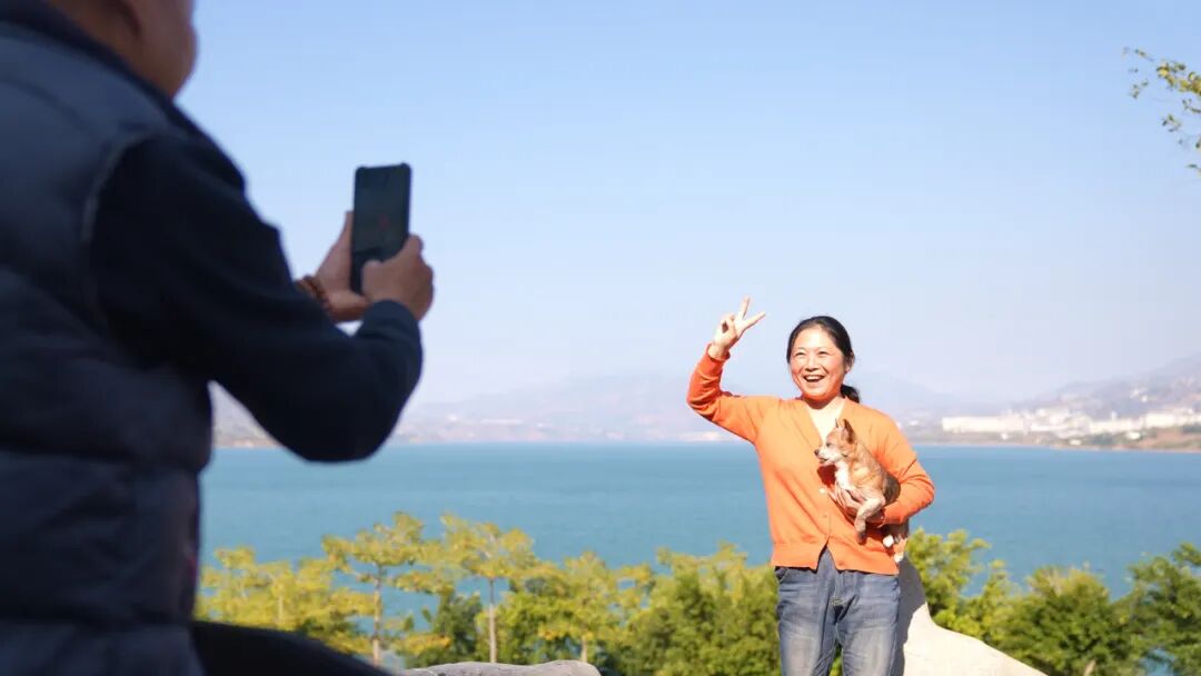 冬日避寒新宠！大崇镇凭暖冬气候与贴心服务，激活 “暖冬经济” 引房车候鸟插图2