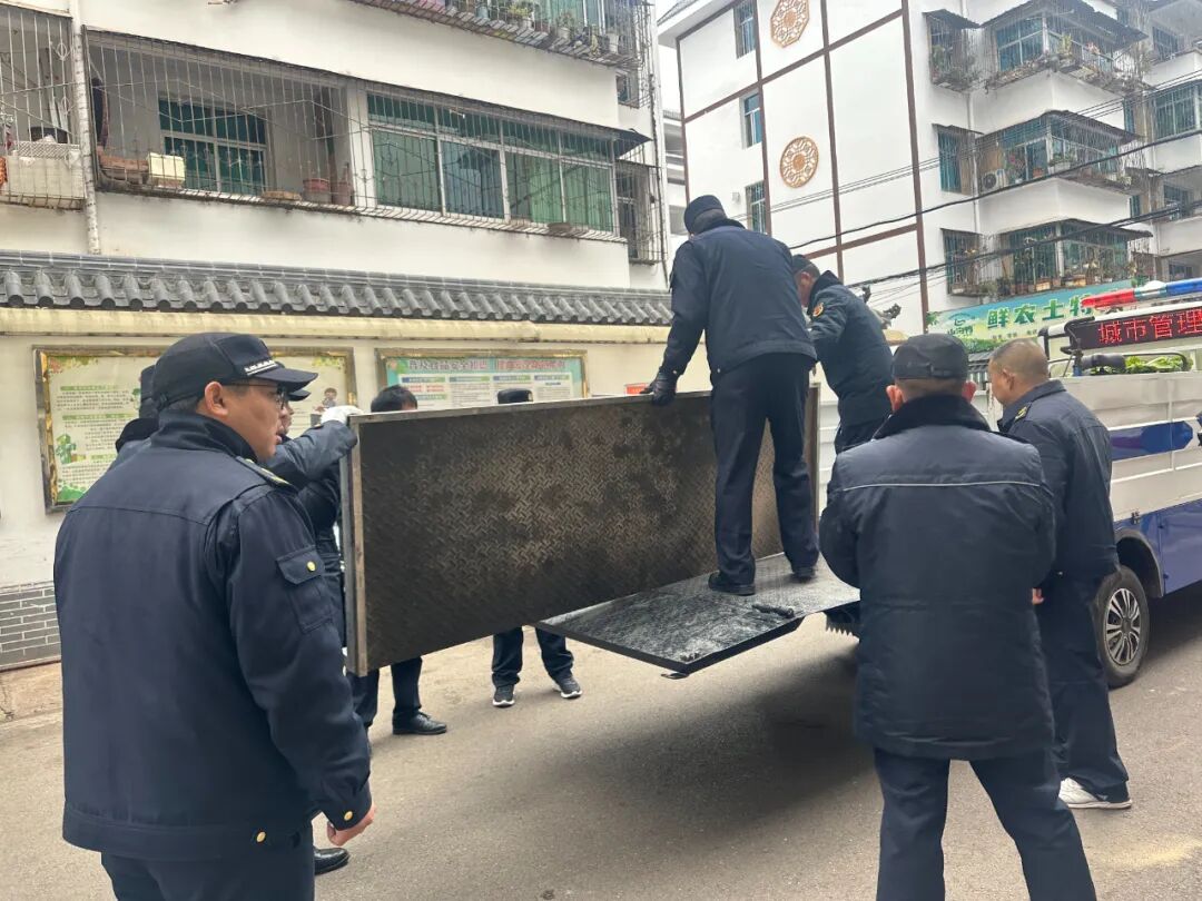 会东县城市管理专项整治一周：成效初显，直面难题再出发插图1