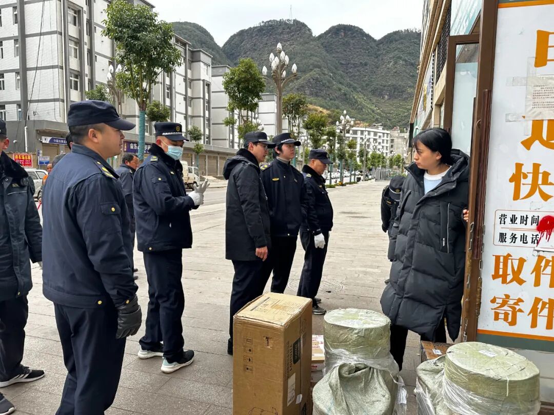 会东县城市管理专项整治一周：成效初显，直面难题再出发插图2