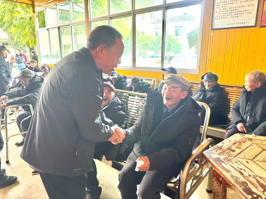 “九九重阳敬老情 爱心捐赠暖人心”：社会爱心人士走进小坝敬老院传递温暖插图