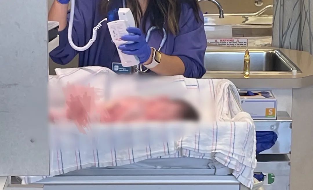 美國(guó)生孩子給錢_有錢人為什么去美國(guó)生孩子_美國(guó)生孩子給多少錢