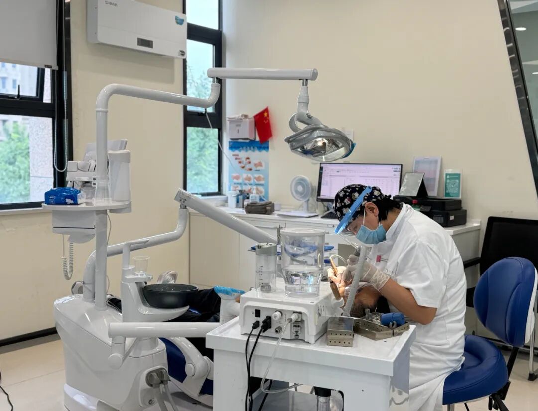 口腔无痛麻醉仪怎么用舒适化诊疗服务既“走实”又“走心” 全方位呵护口腔健康_https://www.jmylbn.com_新闻资讯_第7张