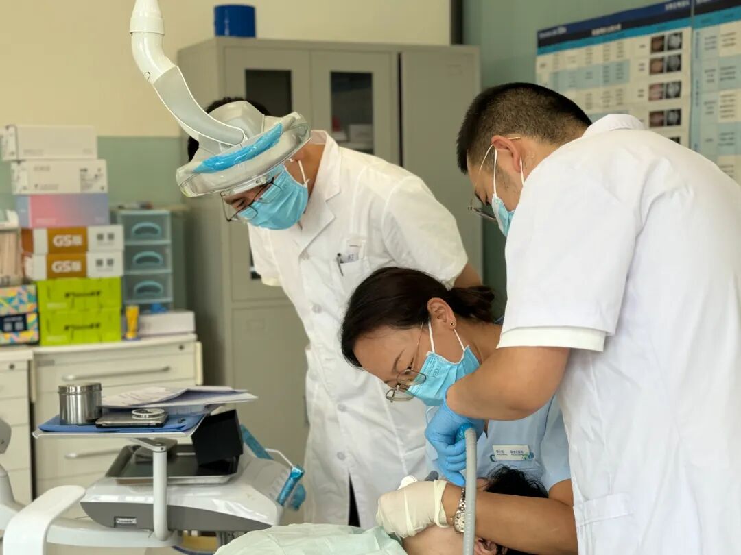 口腔无痛麻醉仪怎么用舒适化诊疗服务既“走实”又“走心” 全方位呵护口腔健康_https://www.jmylbn.com_新闻资讯_第8张