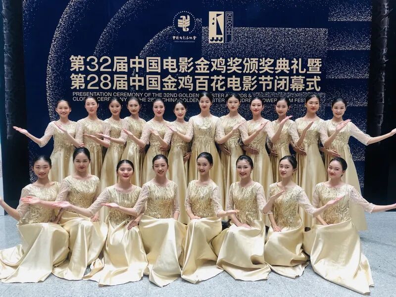 高鐵乘務(wù)專業(yè)錄取分?jǐn)?shù)線_2023年高鐵空乘專業(yè)學(xué)校錄取分?jǐn)?shù)線_空乘高鐵乘務(wù)專業(yè)學(xué)校