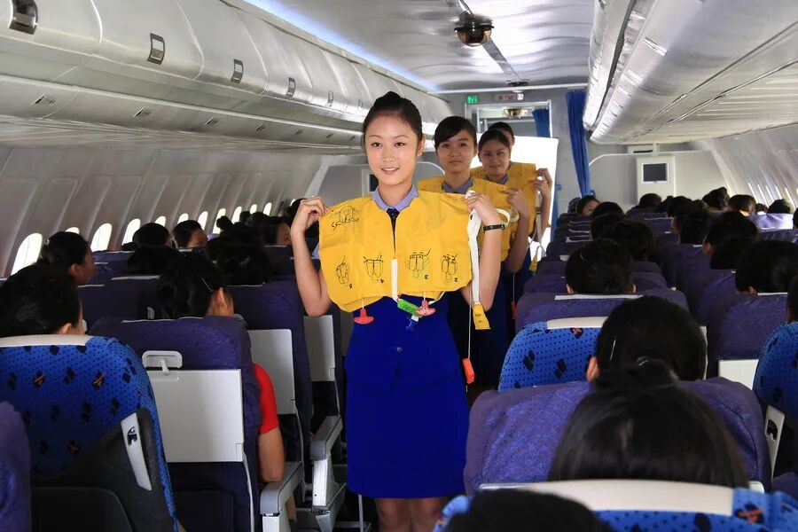 空乘高鐵乘務(wù)專業(yè)學(xué)校_高鐵乘務(wù)專業(yè)錄取分?jǐn)?shù)線_2023年高鐵空乘專業(yè)學(xué)校錄取分?jǐn)?shù)線