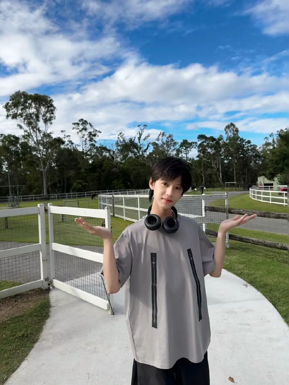林子烨鞋掉了