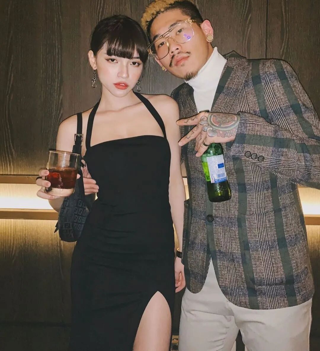 【美女】辣台妹来了，这对尤物双胞胎的“偷心穿搭”火爆ins，大胸翘臀电晕网友！（组图） - 34