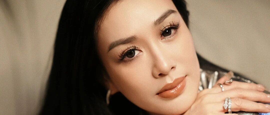 钟丽缇就女儿Cayla发布的自拍照道歉:女儿不小心把同学的私密画面拍了进去,非常抱歉、非常自责