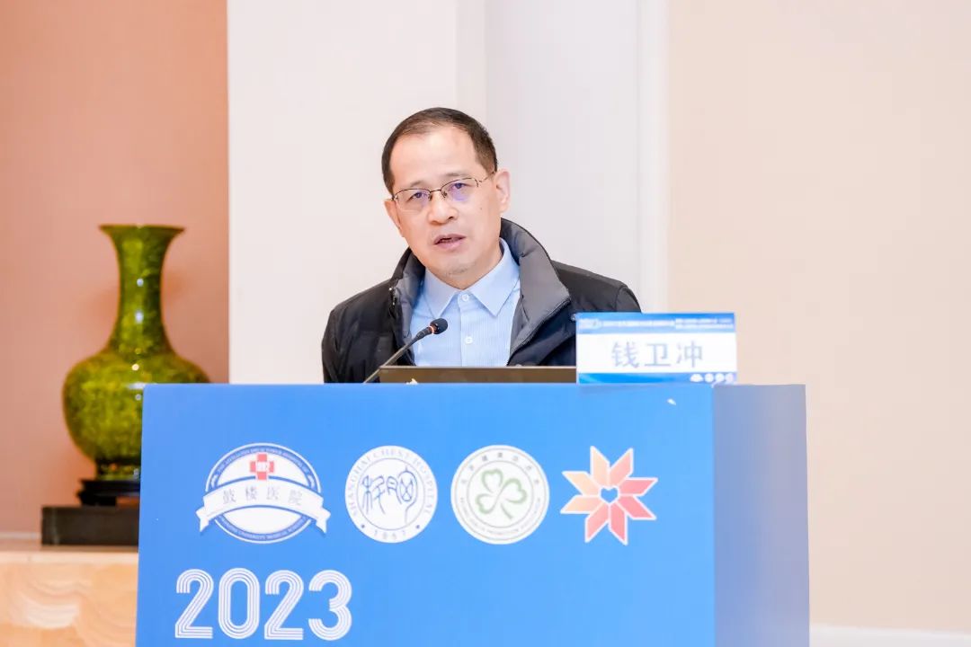 汇聚专业医学学术知识,提供线上线下整体解决方案