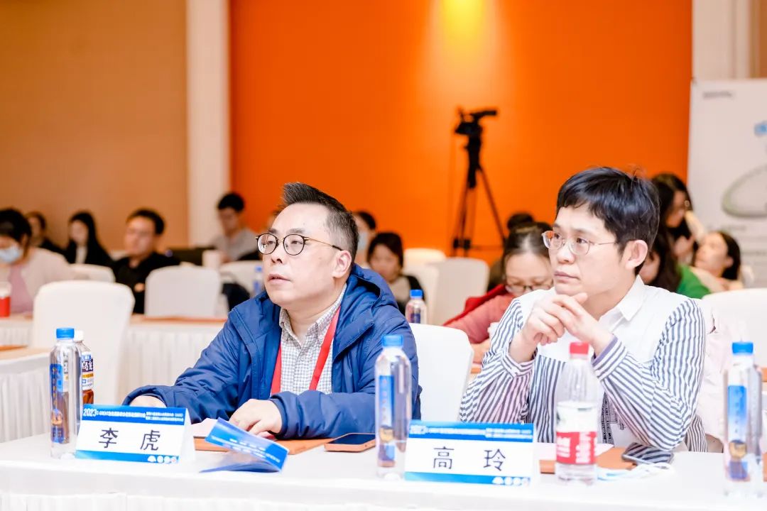 汇聚专业医学学术知识,提供线上线下整体解决方案